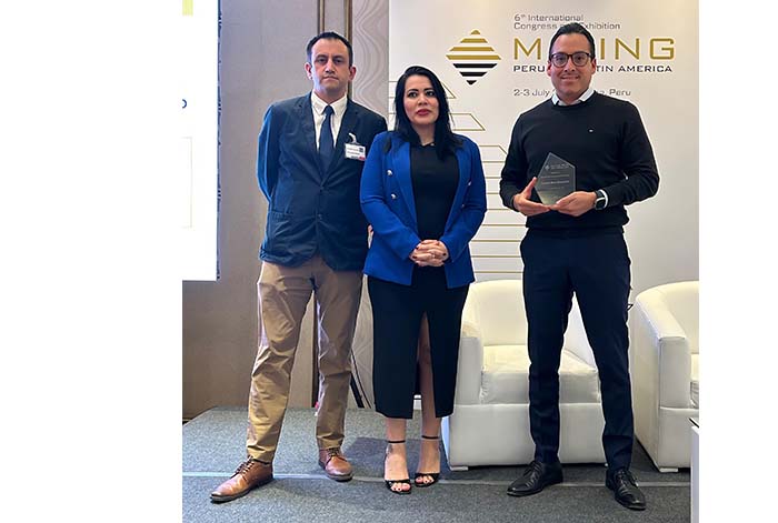 Minera Bateas recibe reconocimiento nacional por su compromiso con el desarrollo social en Caylloma