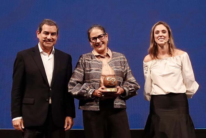 LHH DBM Perú recibe doble reconocimiento en Distintivo Empresa con Gestión Sostenible 2024