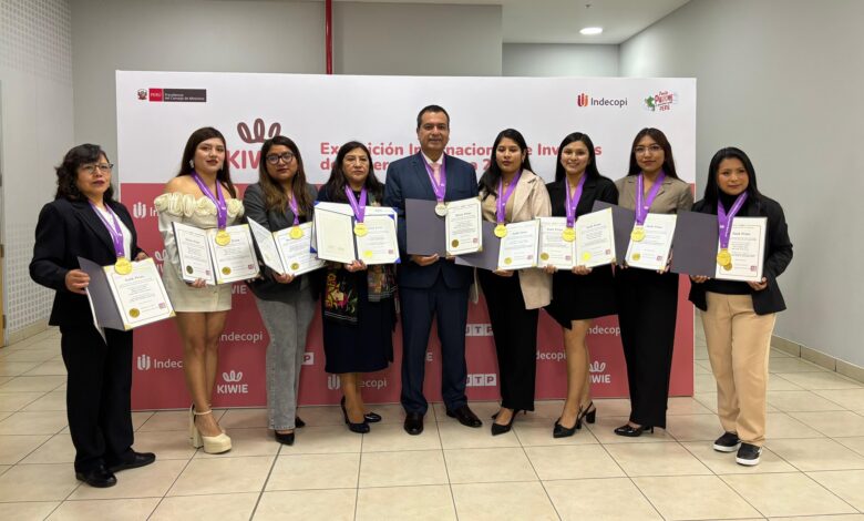 Universidad Continental obtuvo 37 premios en certamen de inventoras realizado en Corea