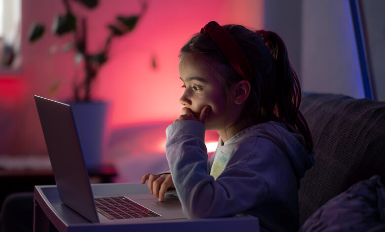 ¿Cómo evitar que tus hijos se expongan a riesgos digitales?