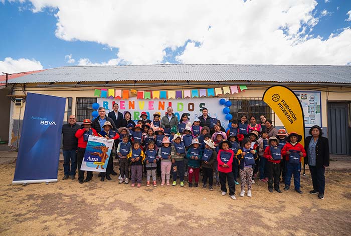 Las fundaciones Prosegur y BBVA se unen para fortalecer la educación en Perú