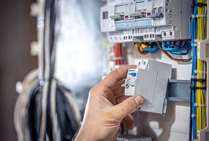 Schneider Electric lanza su nueva línea de reconectadores