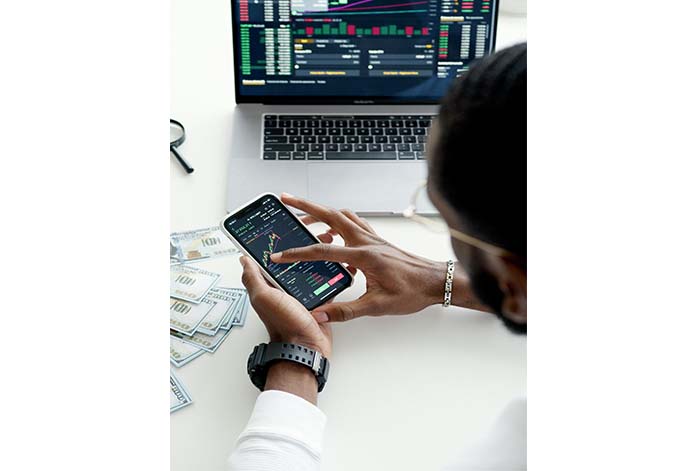 Cómo muchas empresas peruanas analizan el Forex para protegerse de la volatilidad del mercado