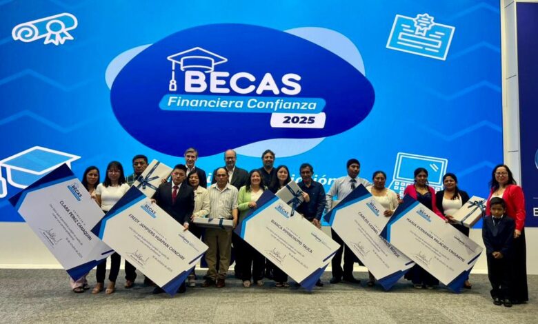 Financiera Confianza duplica la alegría: Seis jóvenes de familias emprendedoras obtienen becas de estudios integrales