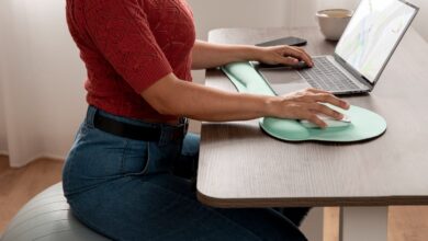 ¿Aún en home office?: cinco hábitos clave para proteger tu espalda