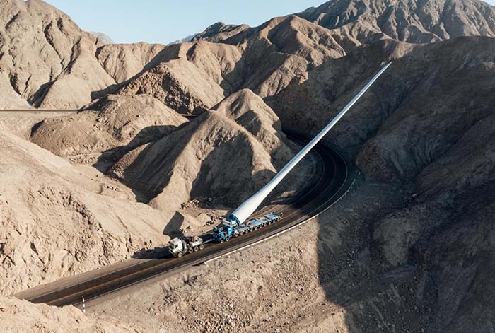 Perú recibe 37 aerogeneradores de alta tecnología para el mayor parque eólico de Arequipa