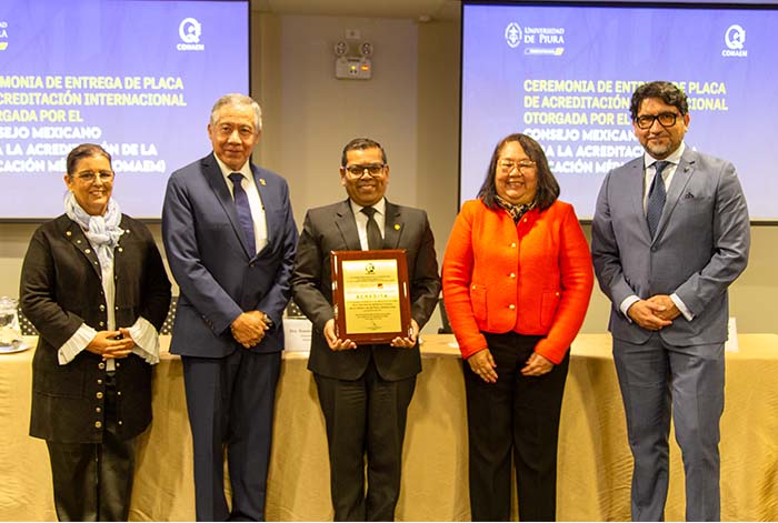 Escuela de Medicina de la UDEP recibe acreditación internacional del COMAEM