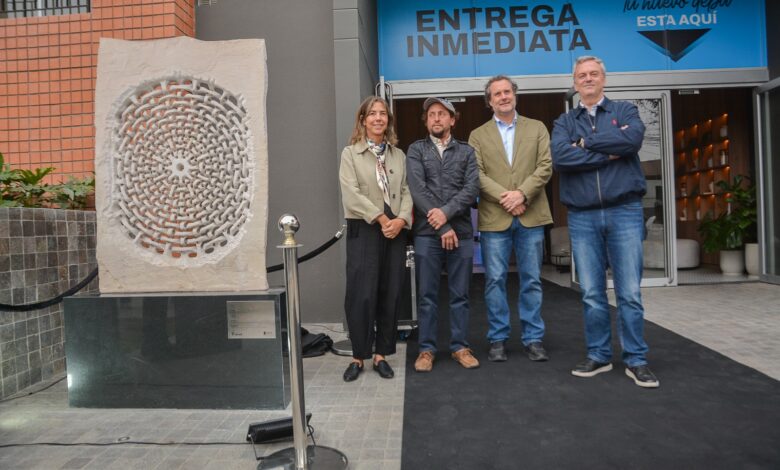 “La Rueca”: escultura que une arte, memoria y territorio del artista Rodrigo Zúñiga