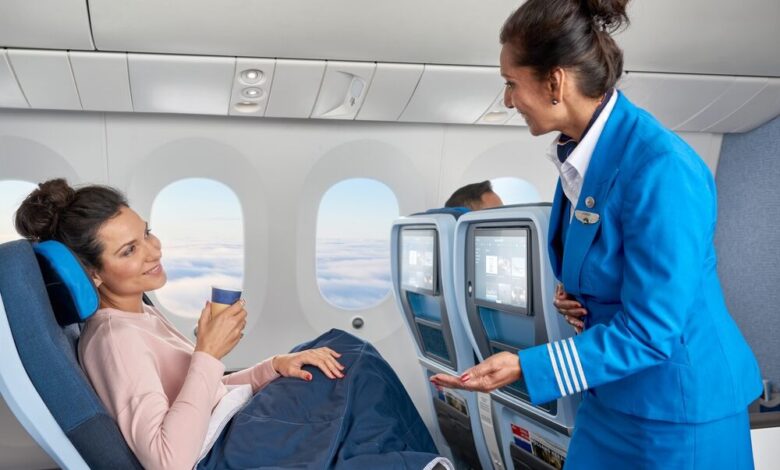 ¿Tienes un vuelo largo próximamente? Descubre cómo hacerlo más llevadero