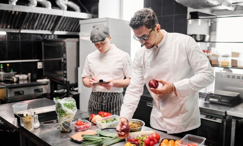 Del campo a la mesa: Conoce cómo los grandes restaurantes garantizan alimentos seguros