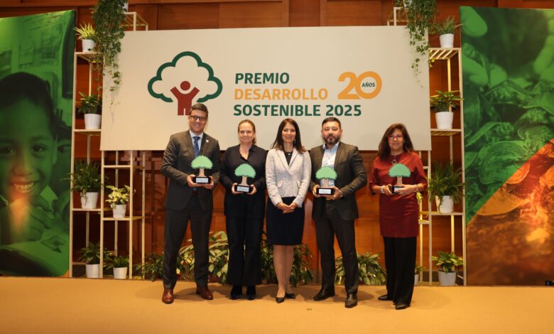 Premio Desarrollo Sostenible de la SNMPE cumple 20 años destacando aportes de empresas minero energéticas