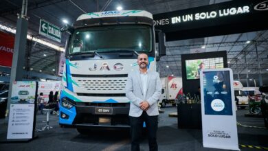 JAC Motors presentó su portafolio integral de autos y camiones en Perú Cargo Week, en línea con su estrategia de expansión One JAC en el país