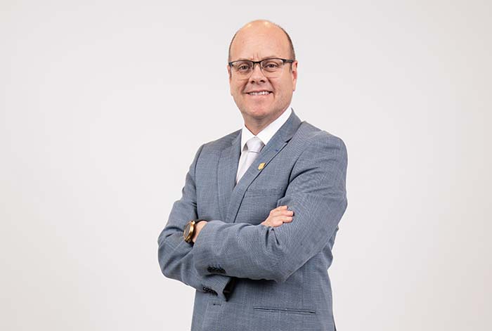 Juan Carlos Ortiz Zevallos es elegido presidente del IIMP para el periodo abril 2026 - abril 2028