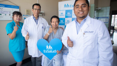 Médicos de EsSalud salvan a paciente de 74 años tras reconstruir su aorta en dos tiempos