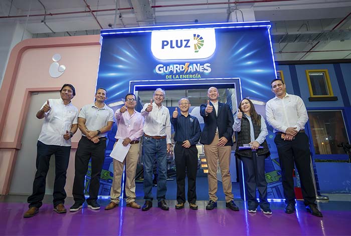 Pluz Energía apuesta por la educación: presenta "Guardianes de la Energía"