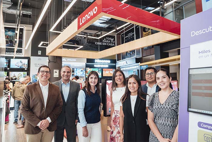 Lenovo inaugura su Zona Exclusiva en La Curacao como parte de su estrategia de cobertura en retail