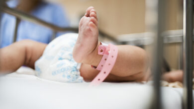 La salud del recién nacido empieza en el embarazo: cinco claves para protegerlo