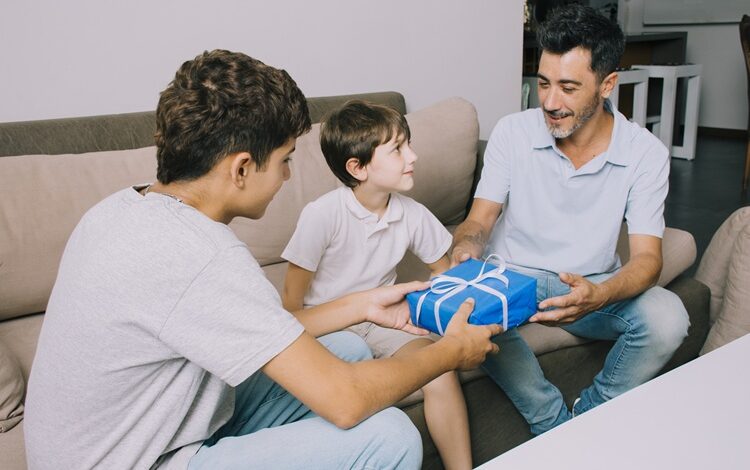 Del regalo común a la pieza de colección: cómo el mundial obligó a las marcas a vender historia y nostalgia en el mes de Papá