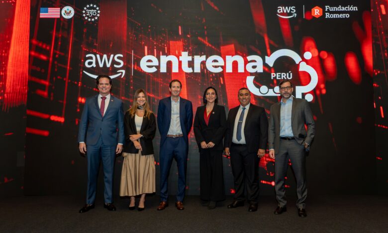 Amazon Web Services y Fundación Romero ofrecen cursos gratuitos en inteligencia artificial y nube para más de 250 mil personas