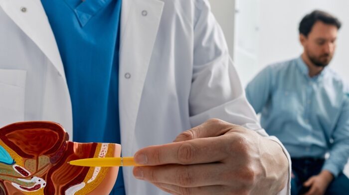 Cleveland Clinic: por qué los hombres no deben postergar sus chequeos de próstata