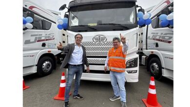 FAW entrega ocho modernos remolcadores JH6 480 HP GNV para fortalecer el transporte de carga pesada en el Perú