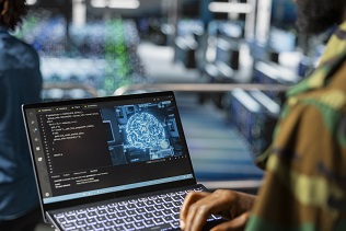 Día Internacional de la Inteligencia Artificial: un usuario más digital y exigente está redefiniendo la experiencia financiera