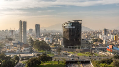 Interbank firma acuerdo con Anthropic para fortalecer el uso de inteligencia artificial en el banco