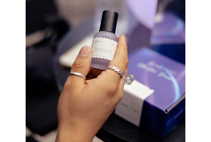 IQOS se une a Perfumérica para ofrecer una interpretación sensorial de su campaña Electric Dreams
