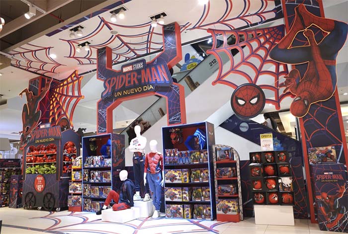 Del cine a casa: Guía de regalos para los fans de Spider-man