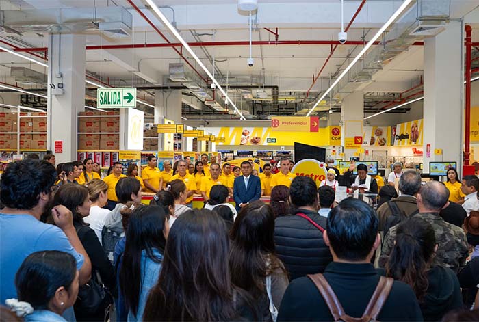 Cencosud sigue creciendo en Perú y alcanza 69 supermercados Metro con la apertura de Las Lomas