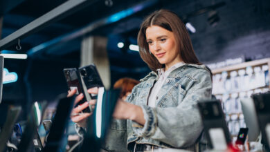 ¿Cuánto cuesta realmente un celular? Los gastos que deberías sumar antes de comprarlo