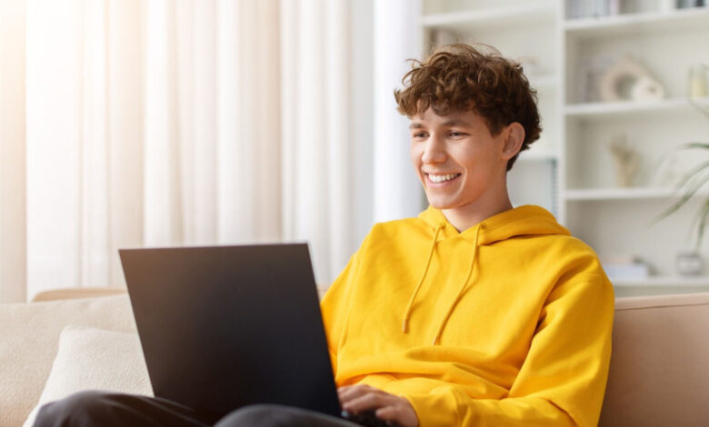 ChatGPT for Teens: el desafío de hacer la IA más segura para los adolescentes